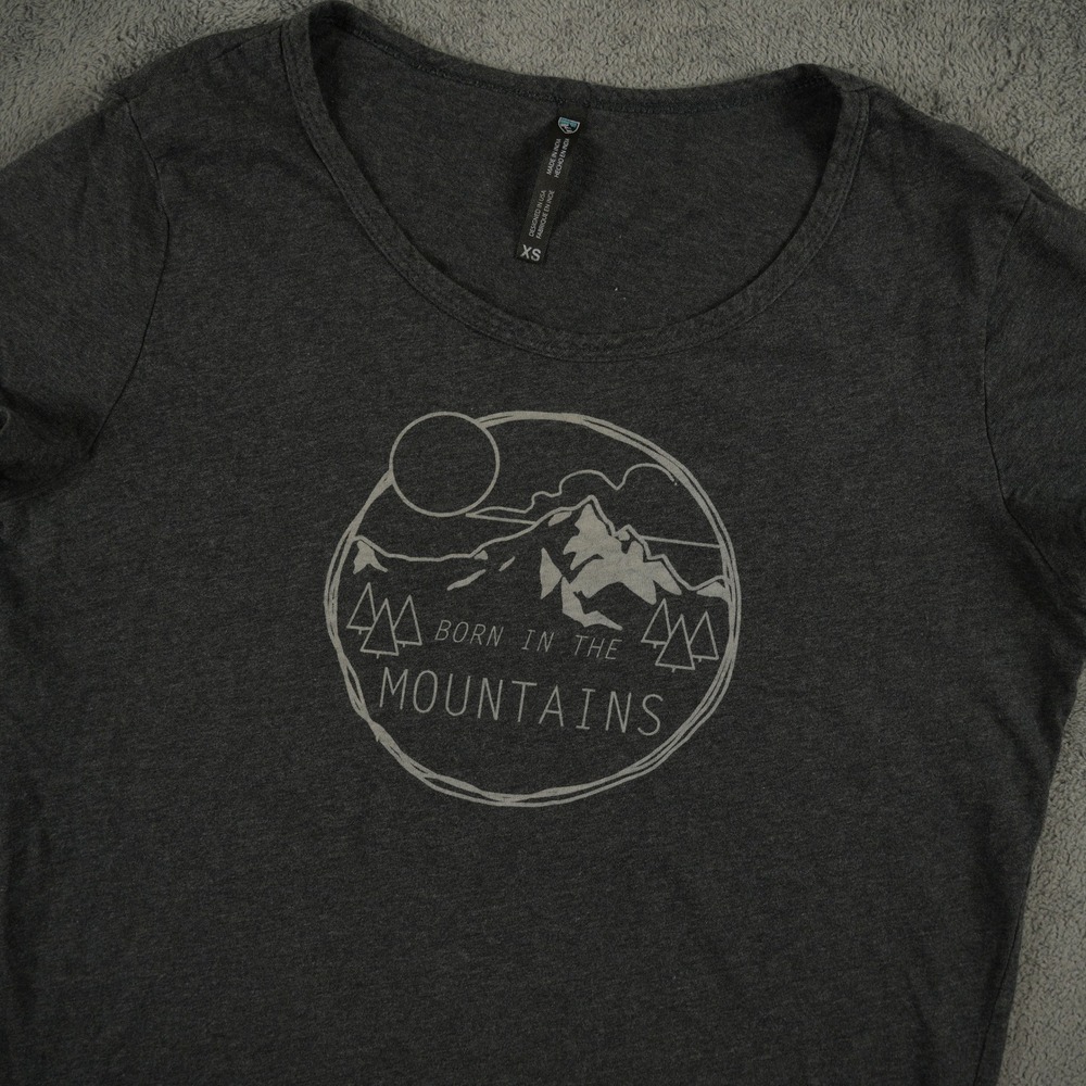 Kuhl T-Shirt Women XS Charcoal Gray Born In The Mountains Graphic Hiking Outdoor